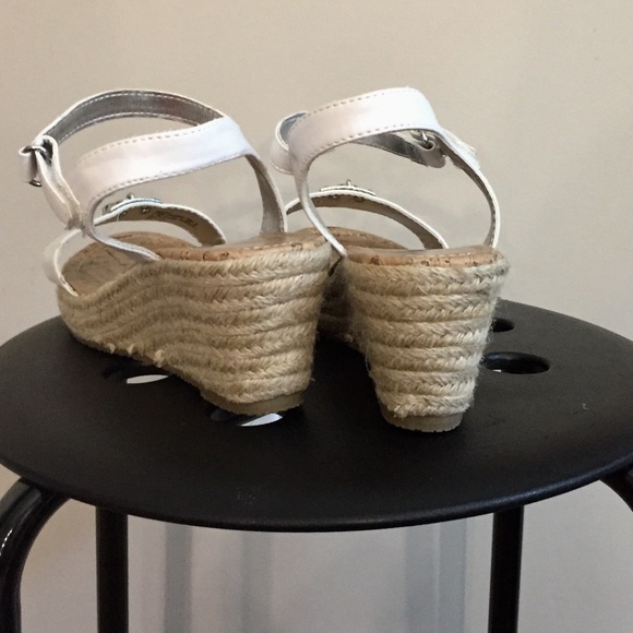 Michael Kors Wedge Heels - Picture 7 of 7